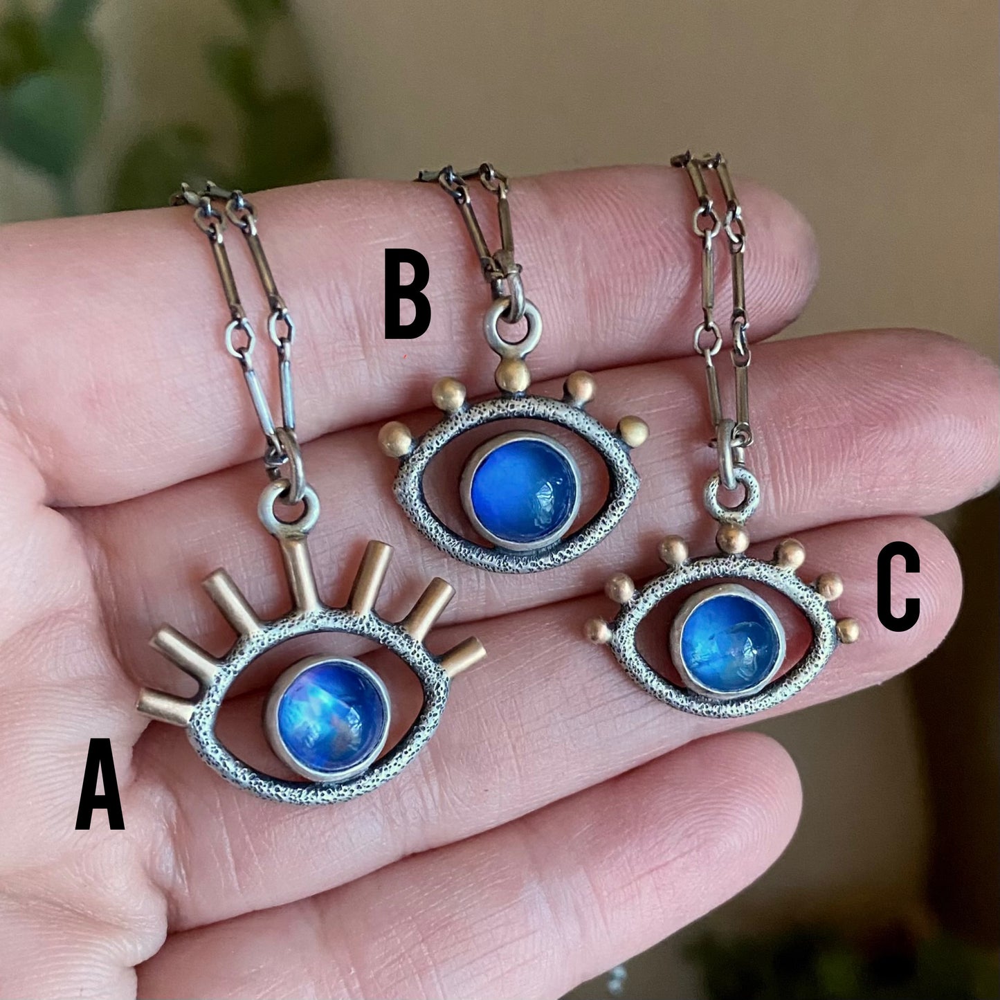 MOOD STONE Eye Necklace - Color-Changing GEMSTONE Mood Jewelry - Sterling, Moonstone & Labradorite