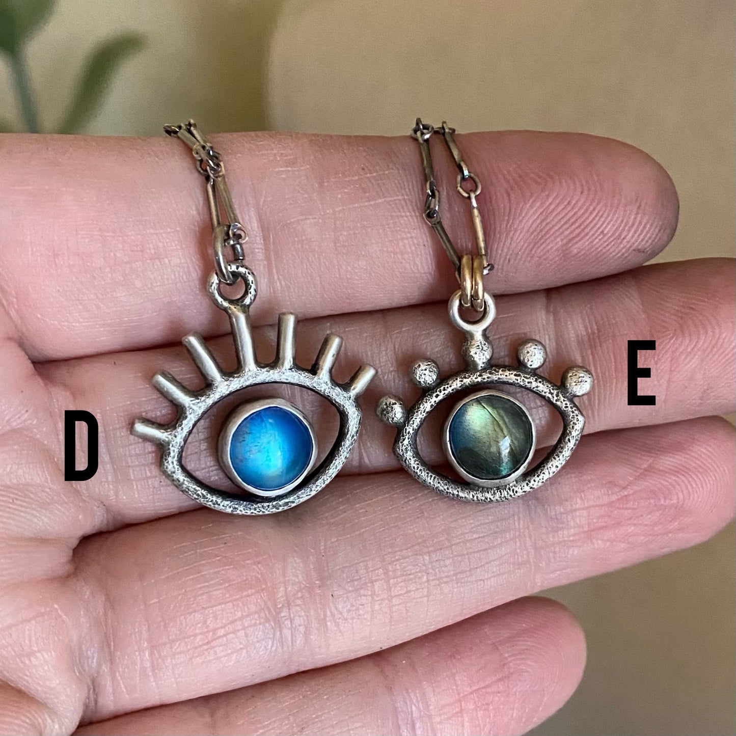 MOOD STONE Eye Necklace - Color-Changing GEMSTONE Mood Jewelry - Sterling, Moonstone & Labradorite