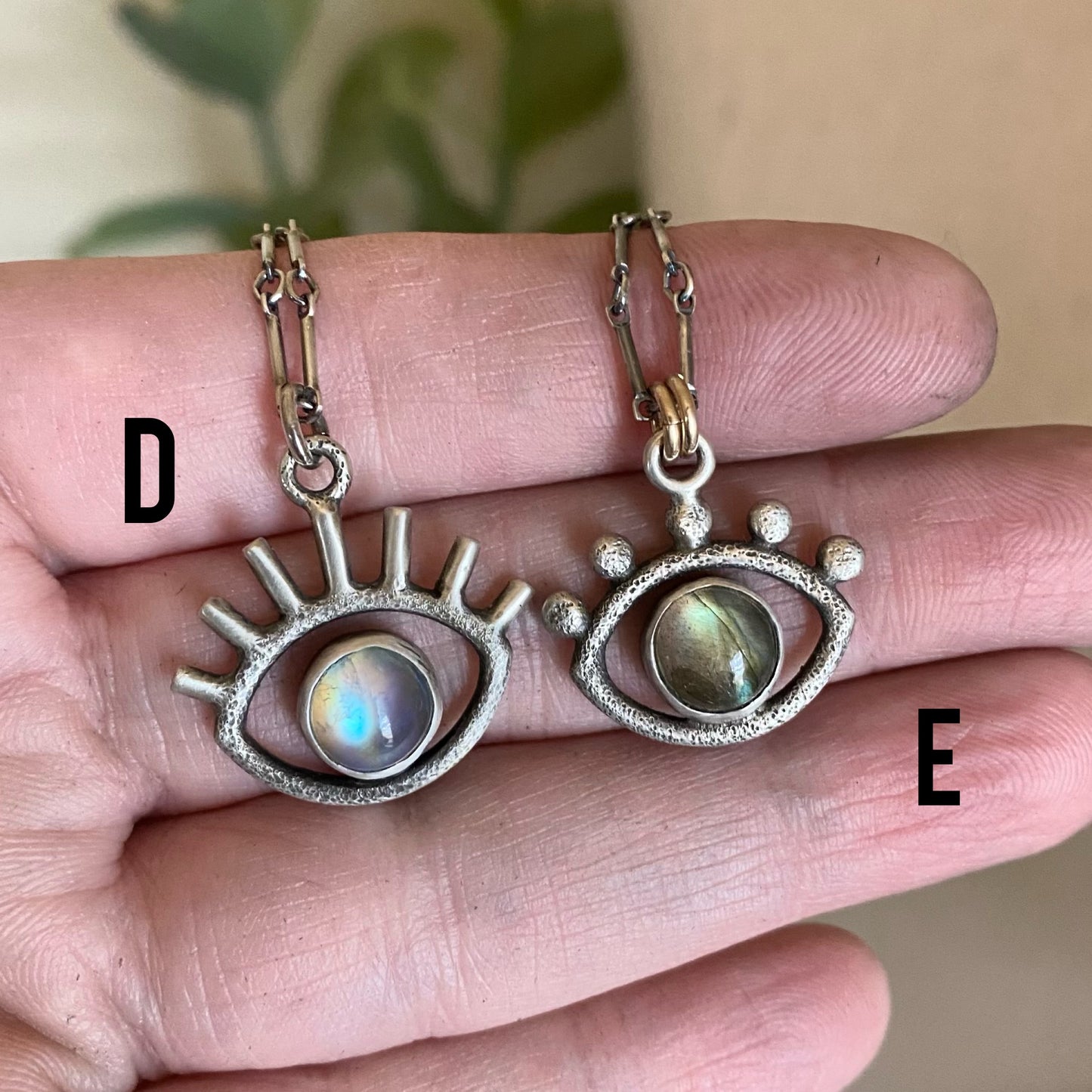 MOOD STONE Eye Necklace - Color-Changing GEMSTONE Mood Jewelry - Sterling, Moonstone & Labradorite