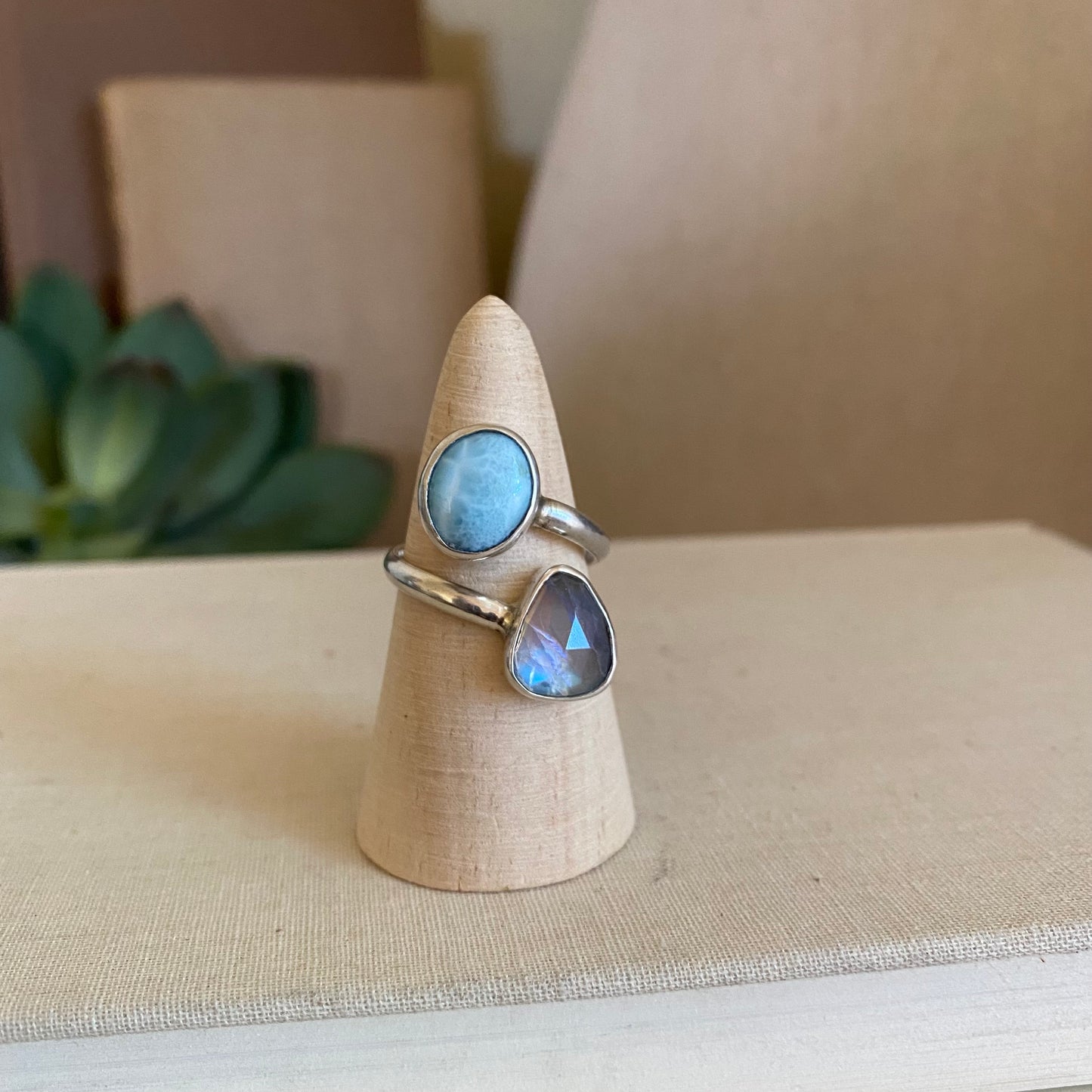 MOOD STONE Ring - Color-Changing GEMSTONE Mood Jewelry - Moonstone, Labradorite, Topaz, Ametrine, Citrine - Sterling Silver