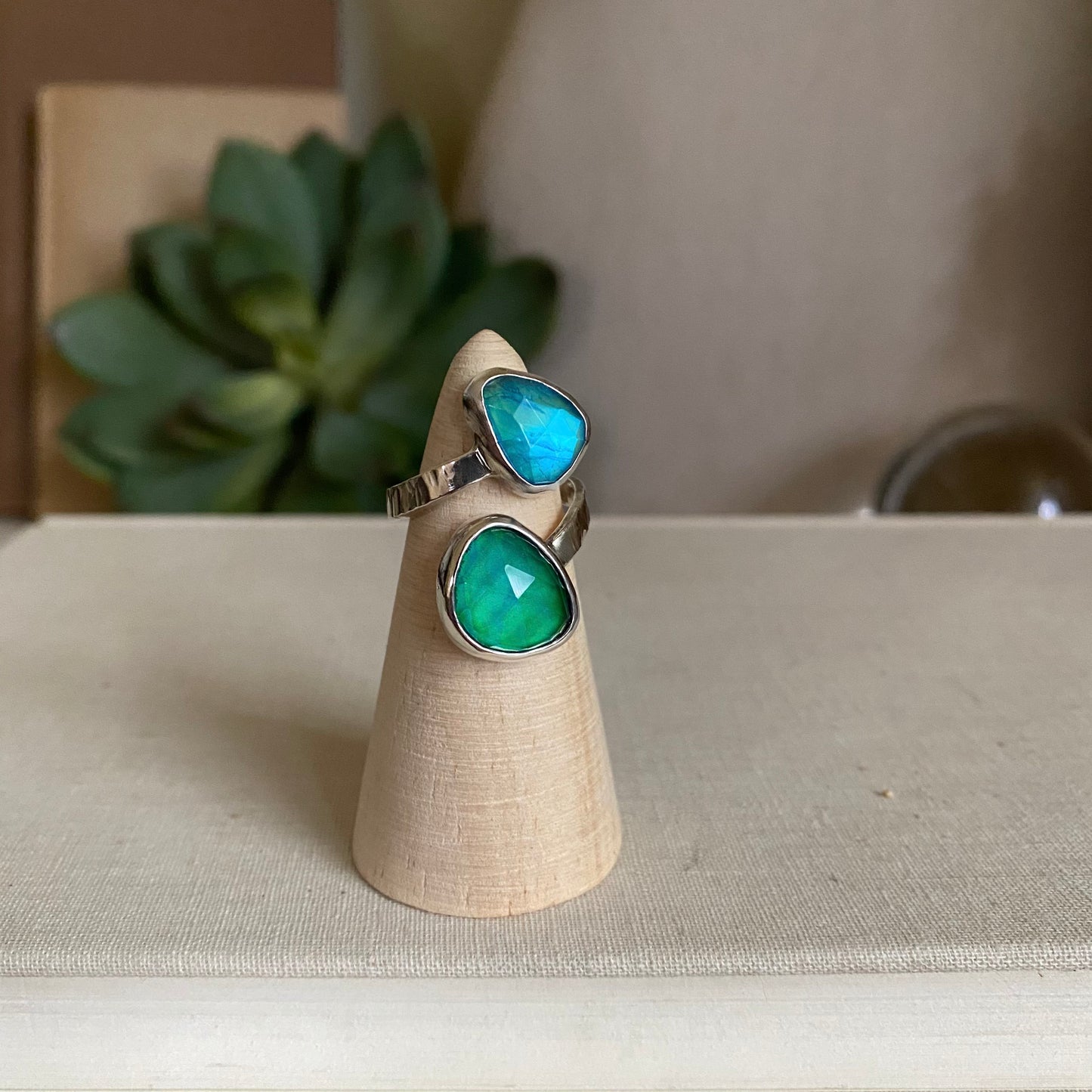 MOOD STONE Ring - Color-Changing GEMSTONE Mood Jewelry - Moonstone, Labradorite, Topaz, Ametrine, Citrine - Sterling Silver