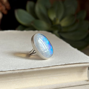 Moonstone Ring - Sterling Silver - Sz 8
